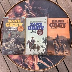 Vintage 70s Zane Grey Pocket Book lot in good readable condition, paperbacks.